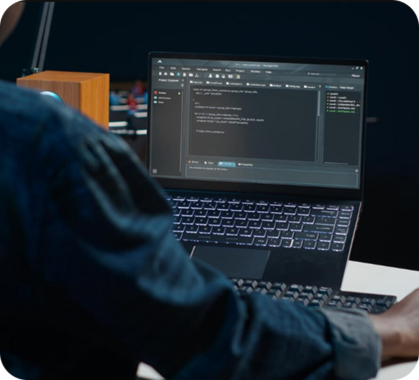 Custom Software vs Off-the-Shelf Software and How Businesses Can Choose the Right Technology for Long-Term Growth